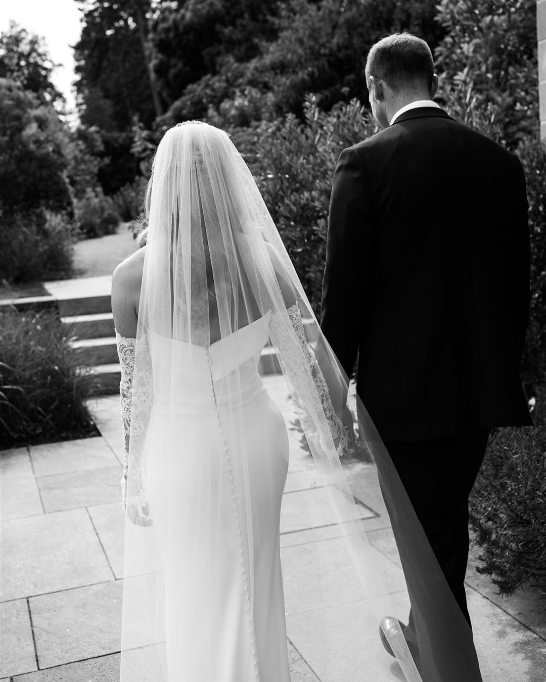 Another incredible day at Middleton LodgeH&L had a beautiful day, stunning florals and the most beautiful dress. Such a great team to work with on the day and everyone gave their all to make sure their day was perfect.Garden ceremonies in the Walled Gardens have my heart 🤍Bride @hannahlramsden
Groom @lramsden88
Venue @middletonlodge
Videographer @toptablefilms
Dress Boutique @theaislebridal
Designer @heracouture
Bridesmaids @prettylavishbridal
Suits @hawesandcurtisglobal
Makeup @jessicaleymakeup
Hair @hairbykelsey_1
Florals @peartreelanestyling
Stationery @withloveinvitationsuk
Cake @cakerbells
Pianist @markthompson_weddingpianist
Music @michaelmulhollandacousticGarden wedding ceremony
Middleton Lodge Estate wedding photographer
Country chic and timeless wedding reception#middletonlodge #middletonlodgeweddingphotographer #yorkshireweddingphotographer #countrysidewedding #blacktiewedding #castertongrange #thicketpriory #birdsallhouse #grantleyhall #haltongrove #sandonhall #yorkshireweddingvenue