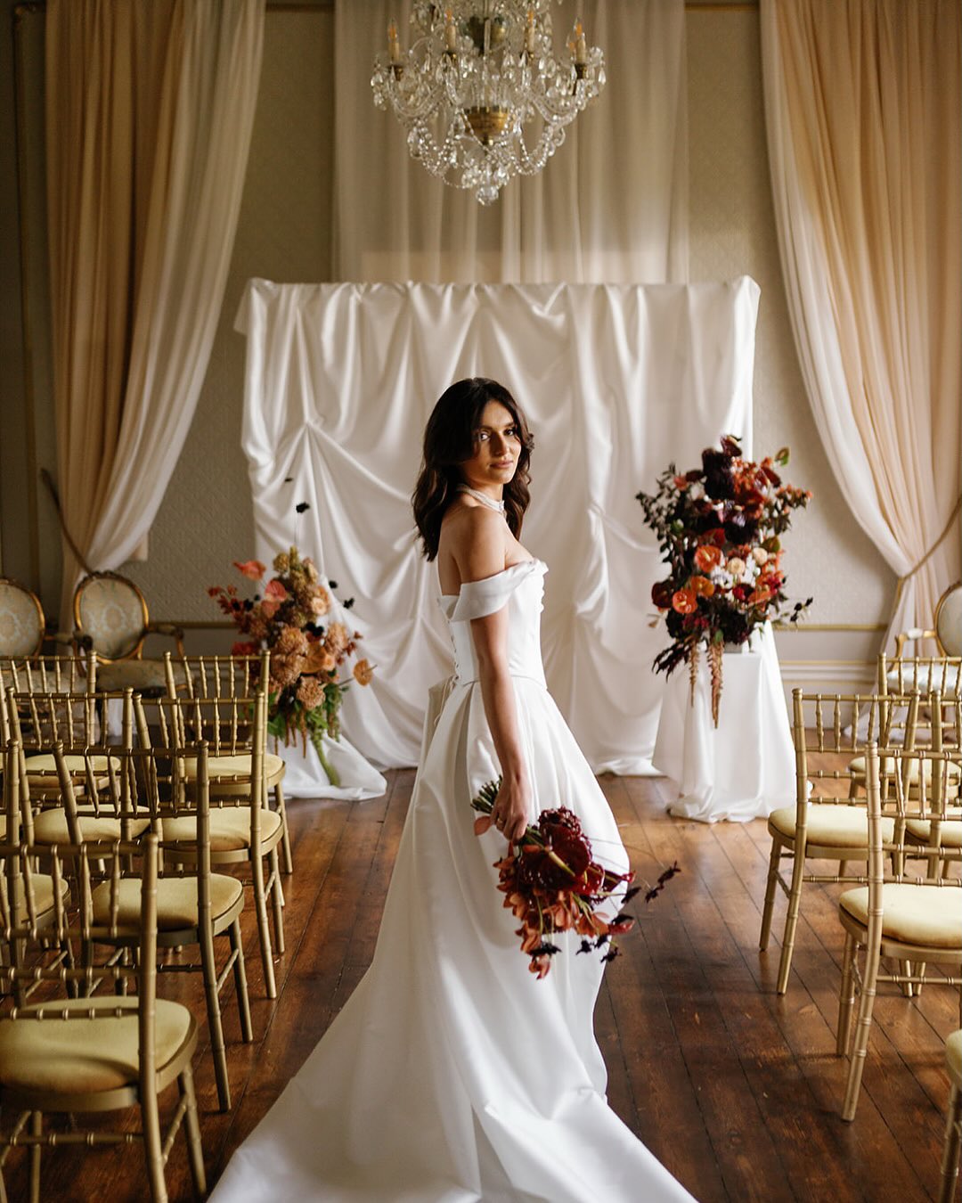 Golden leaves, soft light, and the quiet grandeur of Rise Hall 🍂✨
 A black tie wedding celebration woven with elegance, laughter, and the kind of romance that feels effortlessly real.
 From Champagne toasts to stolen glances beneath the autumn sun, every moment felt wrapped in warmth and beauty; a perfect harmony of fashion and feeling for authentic wedding photography.Photographer @joelskinglephotography
Host @elevate_workshops
Styling @storiesof_events
Florals @emmacoxfloristry
Venue @risehall @dinevenues
Dress  @edmondsonbridalcouture
Hair & Makeup @daniellamakeuphair
Shoes @freyaroselondon#risehallwedding #luxuryweddingphotographer #editorialweddingphotography #countrysideweddingphotographer #blacktiewedding