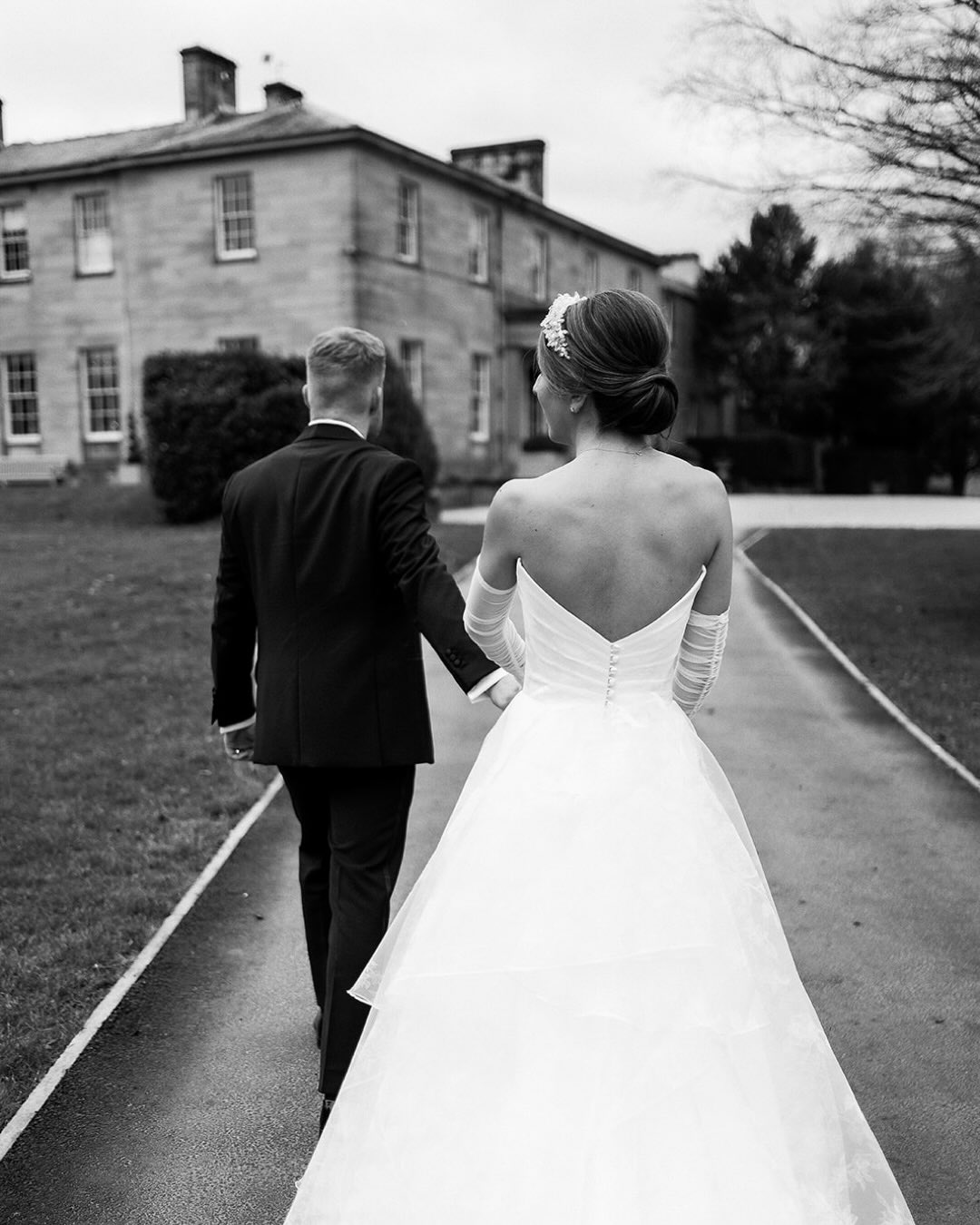 I can’t believe it’s been almost a year since this incredible day 🤍A&S enjoyed the most perfect wedding day surrounded by incredible family and friends in the stunning surroundings of Saltmarshe Hall. The Christmas vibe had everyone in the party mood, the energy was so high all day.I’ve got six weddings to go before 2026 and I am so excited for them all; let the December wedding parties begin!Venue @saltmarshehall
Dress @suzanneneville
Suits @michelsbergtailoring
Hair @amyelliotthair
Bridesmaids @clubllondon
Shoes @jimmychoo
Jewellery @katiemanganmillinery
Makeup @_sassandbride
Flowers @alloccasionsfloristsofhowden
Stationery @b14stationery
Music @rollingkeysmusic @jonnyrossmusic
Bride @ameliaclaypole
Groom @sclaypole454Saltmarshe Hall Wedding Photography
UK Luxury Editorial Wedding Photographer
Countryside Wedding Reception
Black Tie Wedding#saltmarshehall #editorialweddingphotography #yorkshireweddingphotographer