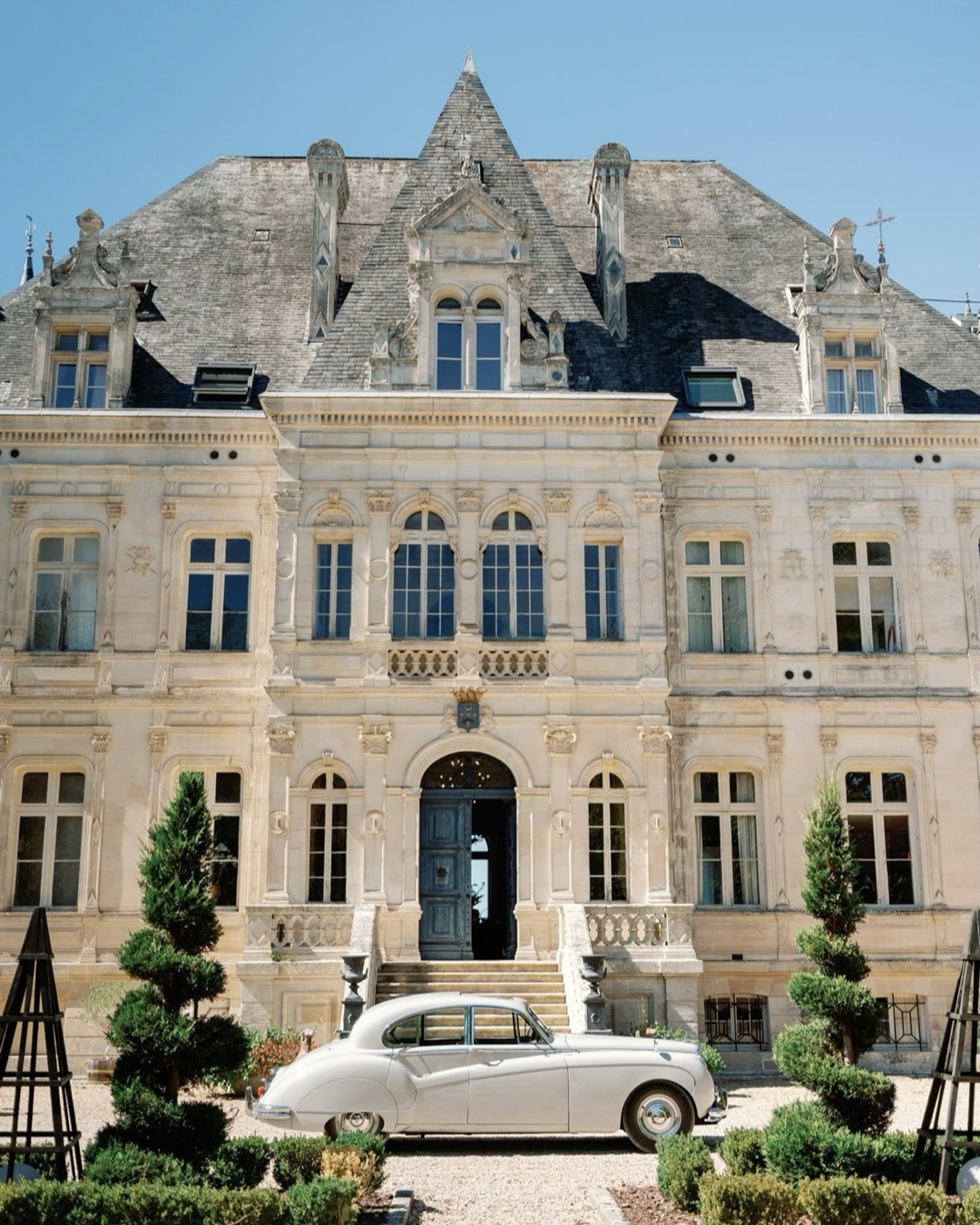 A French château, a lot of Champagne and some exceptionally well-dressed guests.Beautiful surroundings, lovely people and a wedding that was an absolute pleasure to be part of.More days like this, please 🤍Venue @chateaudelavalouze
Planner @novaweddingco
Caterer @novelle_traiteur
Florals @lesfleurscoupees
Makeup @lescoquettesparty
Hair @camille_labellevie
DJ @wildfire_djs @adamashtondj
Sax @manublaser.sax
Kilts @macgregorandmacduff
Bridesmaids @azaziebridal
Bride @elysiacc
Groom @rory.greigAn elegant French château wedding, filled with beautiful details, authentic moments and effortlessly stylish guests. Editorial wedding photography with a natural, relaxed approach.#fchateaudelavalouze #editorialweddingphotographer #luxuryweddingphotography #chateauwedding #yorkshireweddingphotographer