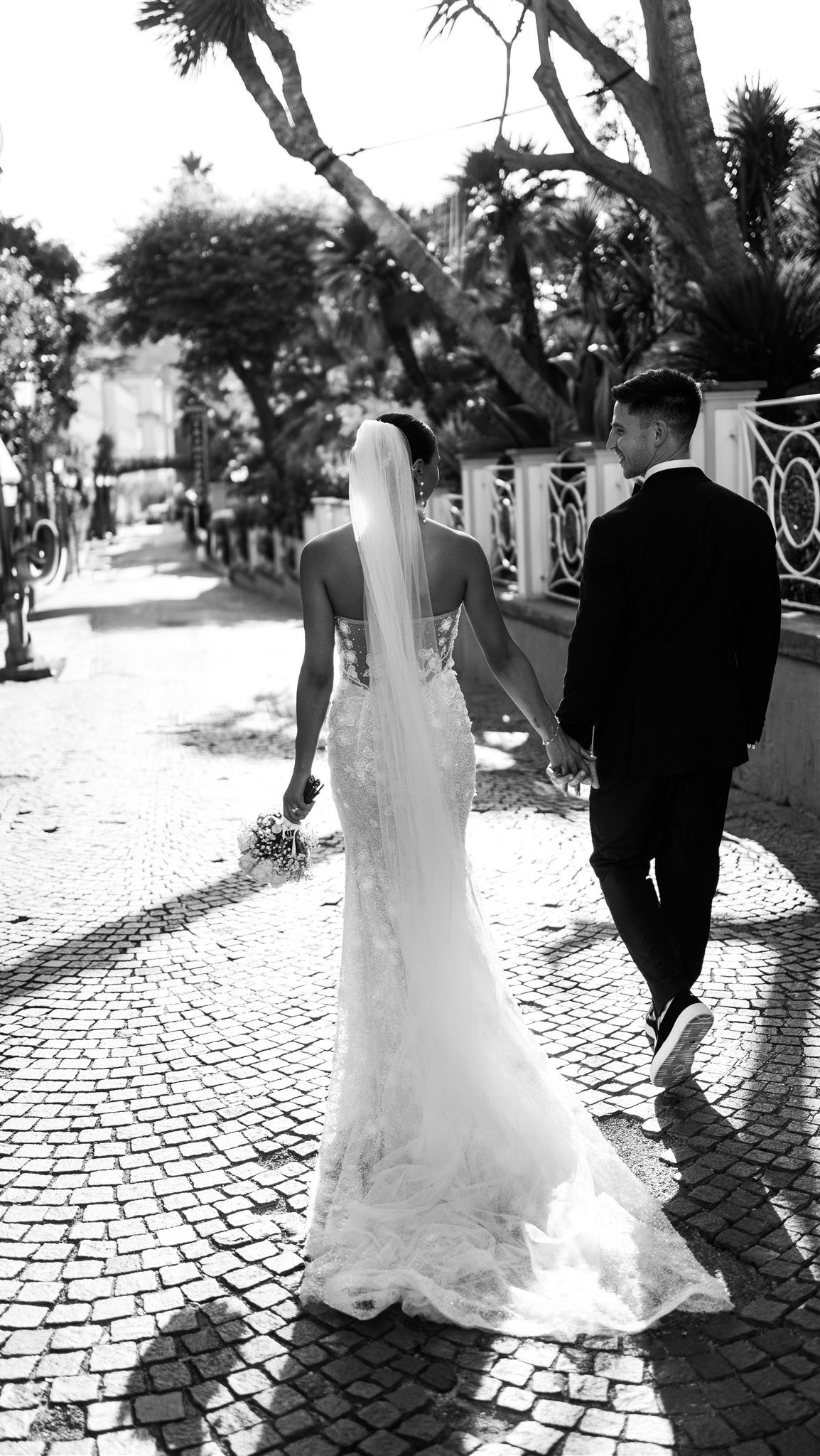 Italian vibes to the max; soft light, editorial style, gorgeous and romantic and perfectly you 🤍Luxury wedding photographer
Sorrento wedding photographer
Editorial wedding photographer
Amalfi Coast wedding#villaantichemura #sorrentoweddingphotographer