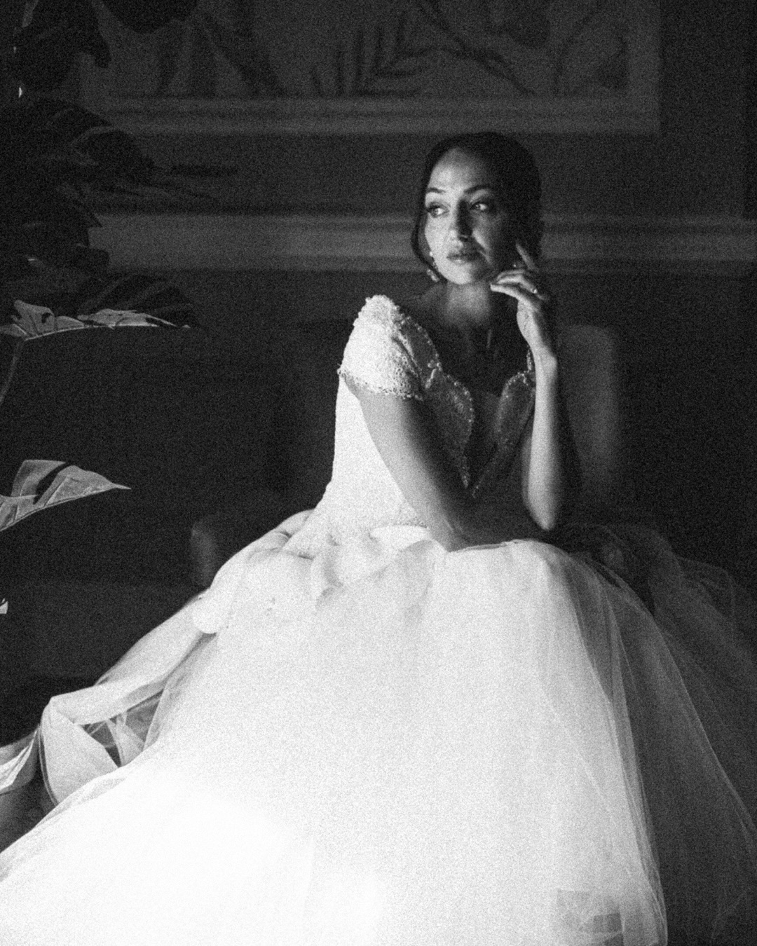 A day of creativity at the iconic Hedsor House ✨I recently had the chance to shoot at one of the UK’s most beautiful luxury wedding venues, and it turned into a full day of experimenting, collaborating and pushing ideas. From refined editorial portraits to relaxed, real moments; this is exactly the kind of wedding photography that inspires me.Hedsor House is honestly a dream for any couple planning a stylish, modern wedding. The light, the architecture, the grounds… endless opportunities to create something unique and elevated.Working alongside an incredible team, we focused on blending fashion-led wedding photography with natural, emotive storytelling, capturing that perfect balance between timeless and modern.If you’re planning a Hedsor House wedding or looking for a UK wedding photographer who brings a relaxed, editorial approach, I’d love to hear from you 🤍Modern wedding photographer
Wedding inspiration
Luxury wedding photography
Fine art wedding
Bridal inspirationWORKSHOP HOSTS - @workshopsbyolaandtom @olaandtom
WEDDING PLANNING TEAM - @soireestudiouk @penelope_weddings
CONCEPT & DESIGN - @soireestudiouk
EDUCATORS - @camillajoyphotography @pippavolansphotography
@jennyappletonphotography
VENUE - @hedsor
FLORIST - @evefrancescadesigns
VIDEOGRAPHER - @sorcifilms
CONTENT CREATOR - @bespoke_social_solutions
CAKE - @meeramakes
TABLEWARE & LINEN - @chateaunoireventhire
STATIONERY - @soireestudiouk
DRESSES - @wildenlondon
ACCESSORIES - @nicholls.jewellery
VEILS - @rebeccaannedesigns
MUA - @sabrinaduparcqhairmakeupagency
HAIR - @graciesbridalcollective_
MODELS - @gaynor_louisexx
FOOD - @gourmet_graze