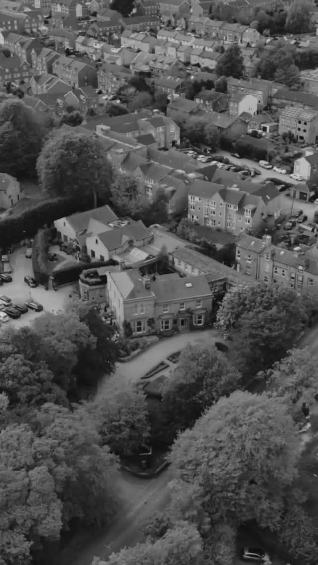 As well as Darcy and Daniel choosing me to capture their wedding day in photo form they also chose to add on my highlight film option. These are a way to remember you’re wedding beautifully through motion with a cinematic edge. These are perfect addition to a wedding.Bride @darcyellent
Groom @danieljtab
Venue @manorhouselindley
Dress @dottybridal
Makeup @rebeccaasquithmua
Jewellery @lilyandrooldn
Shoes @laceandfavour
Florals @natashajaneevents
Stationery @withlovefromx_
Violinist @biancablezardviolin
Sax @linklewismusic
Band @theupstartsliveband
Cake @lucys.lovely.bakes#manorhouselindley #manorhouselindleywedding a #weddingfilm #highlightweddingvideo #hybridweddingphotographer #editorialweddingphotography #blacktiewedding #weddingchic