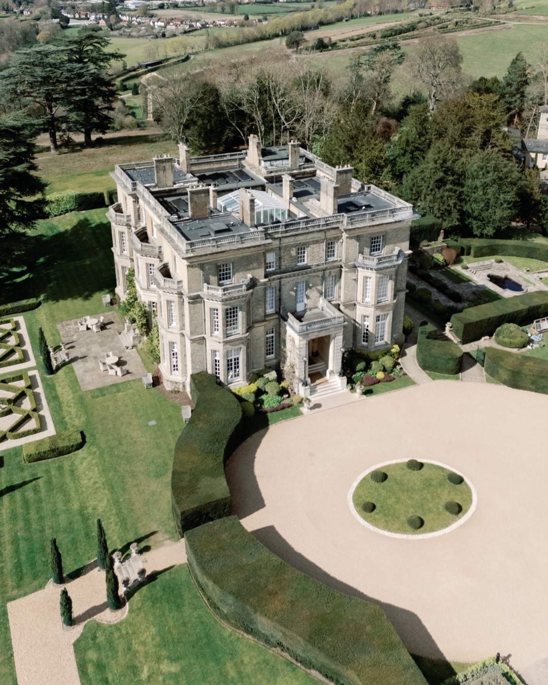 Hedsor House￼ where luxury meets intention. Sculptural florals, refined styling and timeless details designed to feel elevated yet effortless. A celebration of modern romance with fashion-led inspiration, layered textures and beautifully curated moments throughout this iconic country house setting.Luxury wedding editorial, Hedsor House wedding, editorial wedding photography, luxury wedding flowers, wedding styling inspiration, modern romance, English countryside wedding, fine art wedding, fashion inspired wedding, timeless bridal style, luxury wedding design, wedding tablescape inspiration, elegant wedding venue.PHOTOGRAPHER - @joelskinglephotographyWORKSHOP HOSTS - @workshopsbyolaandtom @olaandtom
WEDDING PLANNING TEAM - @soireestudiouk @penelope_weddings
CONCEPT & DESIGN - @soireestudiouk
VENUE - @hedsor
FLORIST - @evefrancescadesigns
CAKE - @meeramakes
TABLEWARE & LINEN - @chateaunoireventhire
STATIONERY - @soireestudiouk
DRESSES - @wildenlondon
ACCESSORIES - @nicholls.jewellery
VEILS - @rebeccaannedesigns
MUA - @sabrinaduparcqhairmakeupagency
HAIR - @graciesbridalcollective_
MODELS - @modelcouple_worldwide