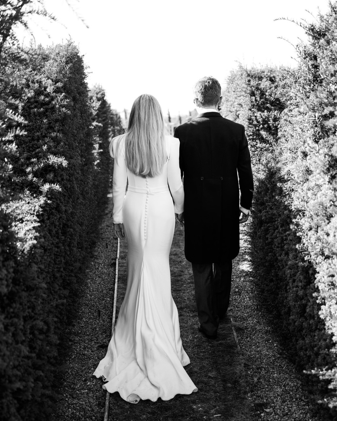 Planning a UK countryside wedding and looking for photography that feels natural but refined?A summer sailcloth marquee set within a Yorkshire estate, long grass moving in the breeze, champagne flowing as the light softened into evening. The kind of day that feels both beautifully considered and completely relaxed.Countryside weddings in the UK have a rhythm all of their own. There’s space to breathe. Space to laugh. Space to actually enjoy the people you’ve gathered.And that’s where the magic lies.My approach is always the samel gentle guidance when needed, an editorial eye for composition, but above all, an instinct for the real moments. The movement. The emotion. The joy that can’t be staged.Because the photographs you frame should feel just as good as they look.If you’re planning a marquee wedding, a country house celebration, or an elegant estate wedding anywhere in the UK, and want imagery that feels natural, emotive, and beautifully refined, you’re exactly where you need to be.Bridal Boutique @gillianmillion
Designer @suzanneneville
Bridesmaids @maidstomeasure
Shoes @manoloblahnik
Hair & Makeup @becca_hunton_bridal
Florals @emmarichardsonflowers
Music @jonnyrossmusicYorkshire wedding photographer UK countryside wedding photography Luxury marquee wedding inspiration Editorial yet natural wedding imagery For couples planning an elegant countryside celebration